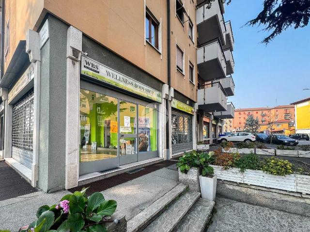 Shop in Via Piave 28, Brescia - Photo 1