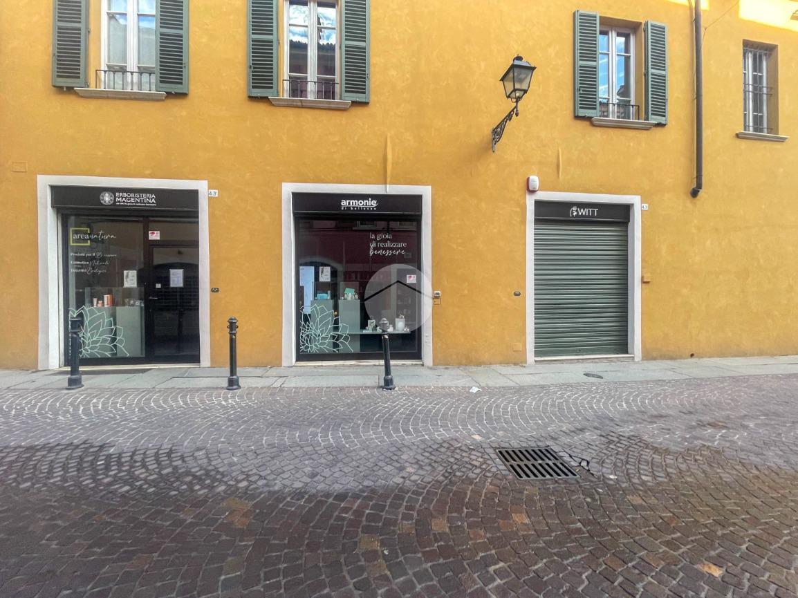 Negozio in Via Trieste 43, Brescia, {3} - Foto 1