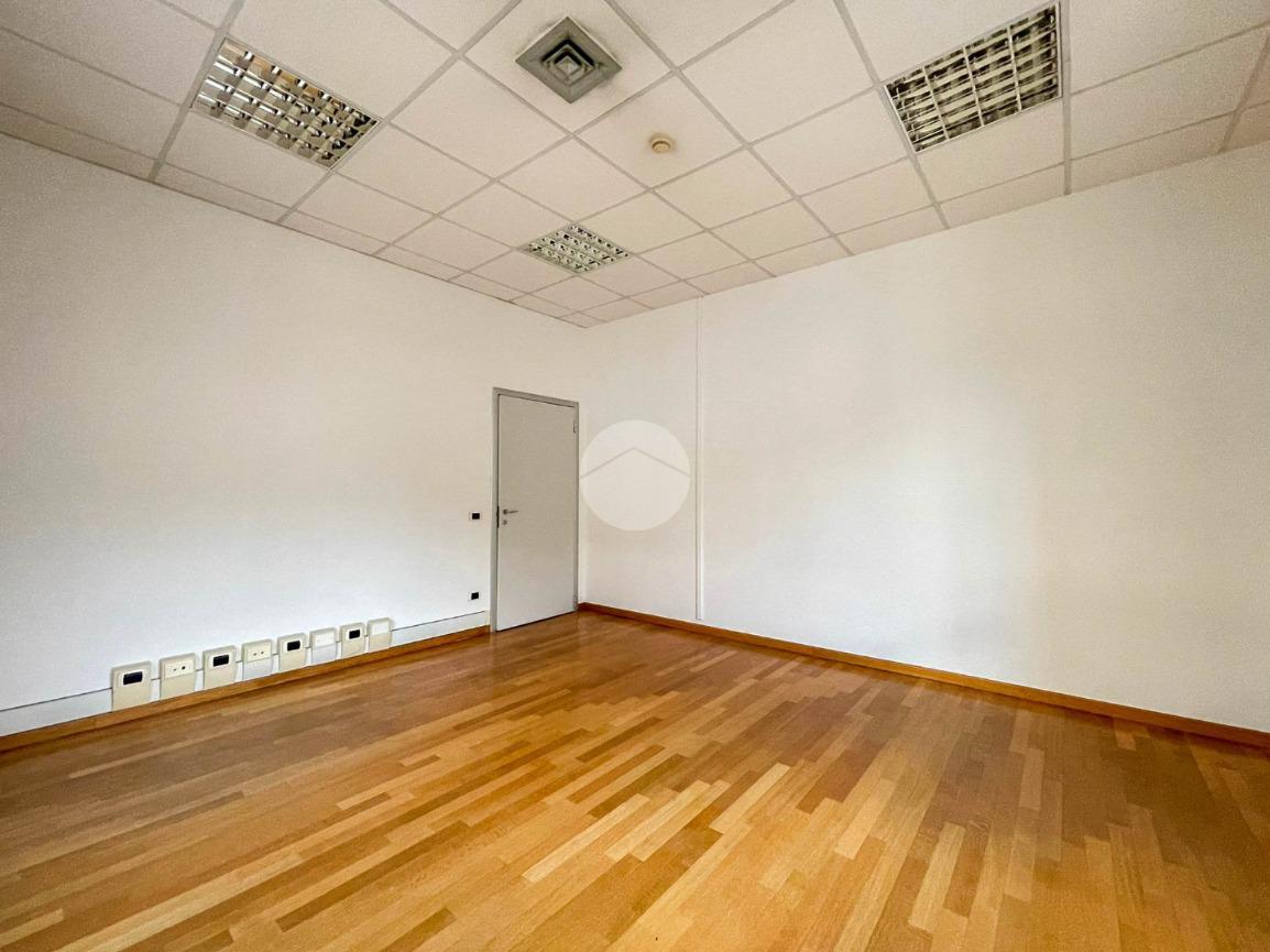 Ufficio in Borgo Pietro Wuhrer 89, Brescia, {3} - Foto 2