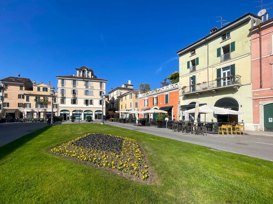 Negozio in Piazzale Arnaldo 10, Brescia, {3} - Foto 2