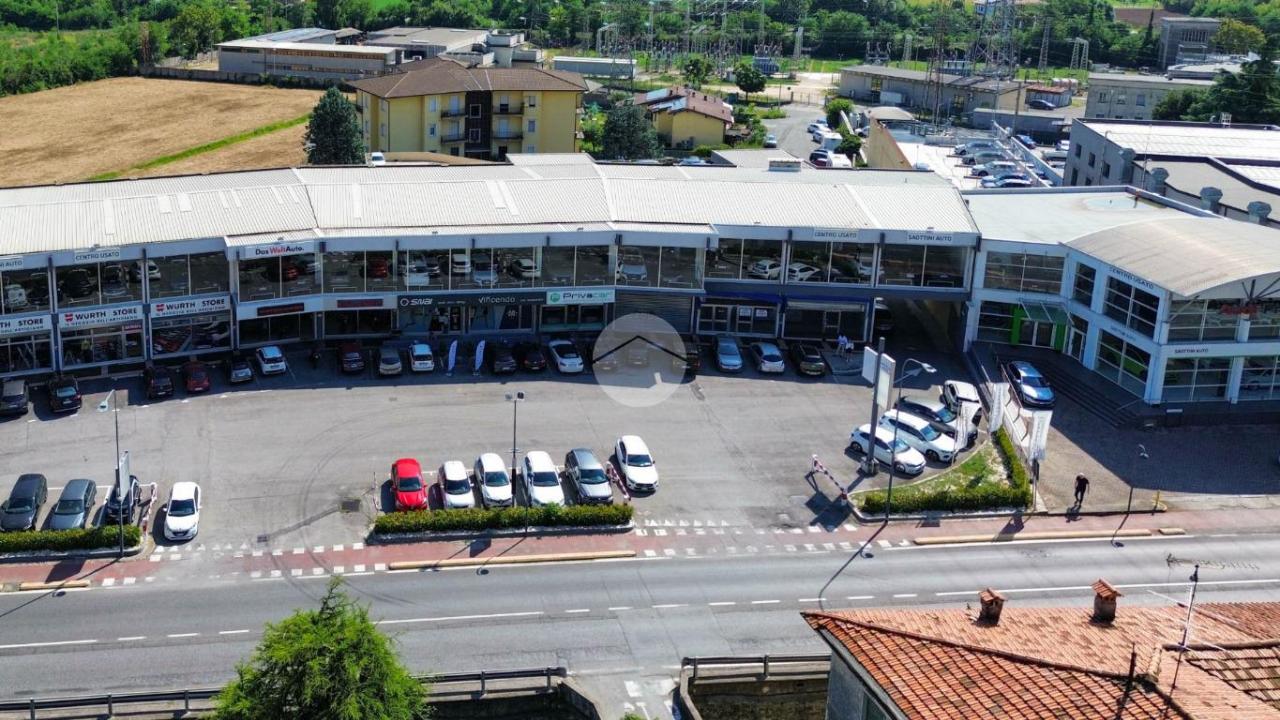 Negozio in Viale Sant'Eufemia 94, Brescia, {3} - Foto 1