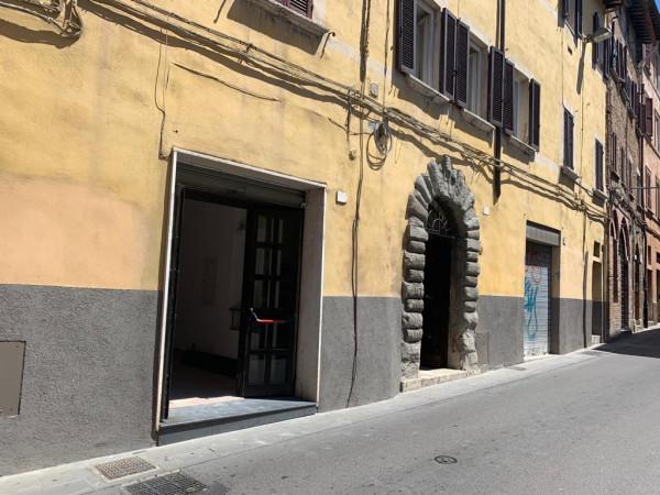 Negozio in Via Ariodante Fabretti, Perugia, {3} - Foto 1