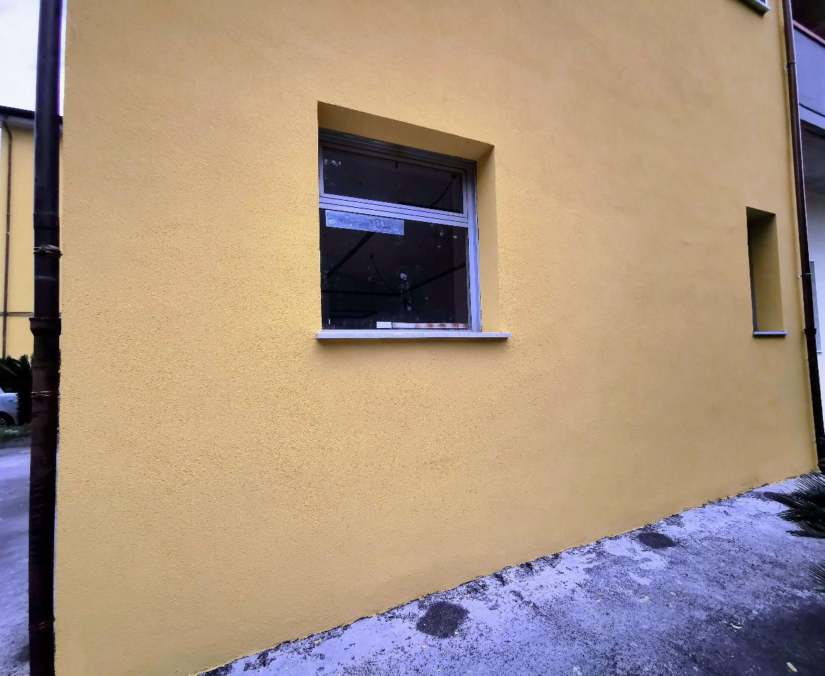 Negozio in Via Cisa Sud  366, Santo Stefano Di Magra, {3} - Foto 2
