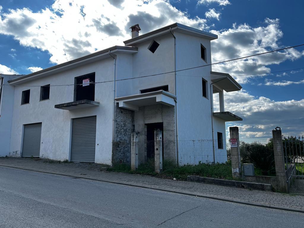 Palazzo in vendita a Grisolia