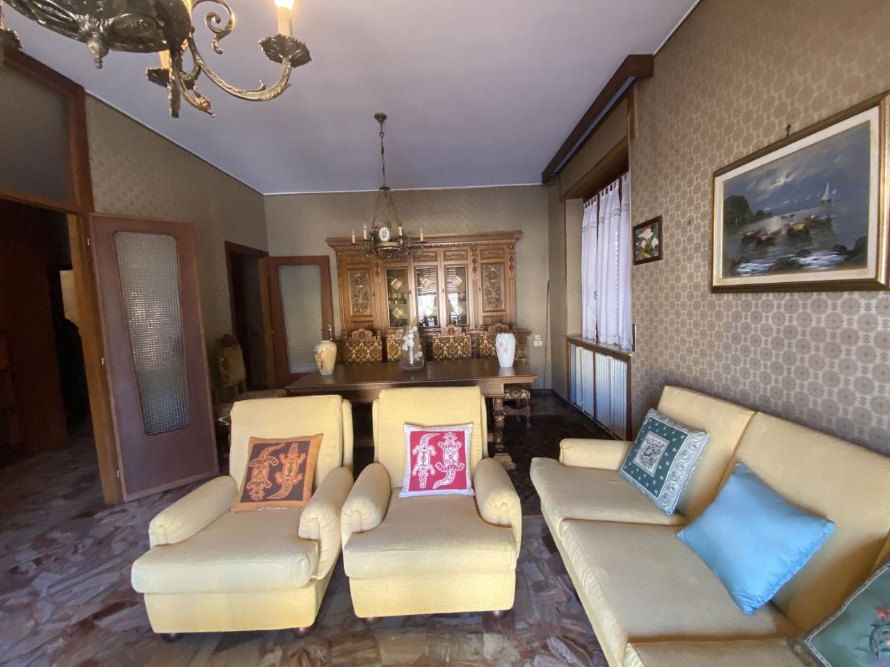 Villa in vendita a Galliate