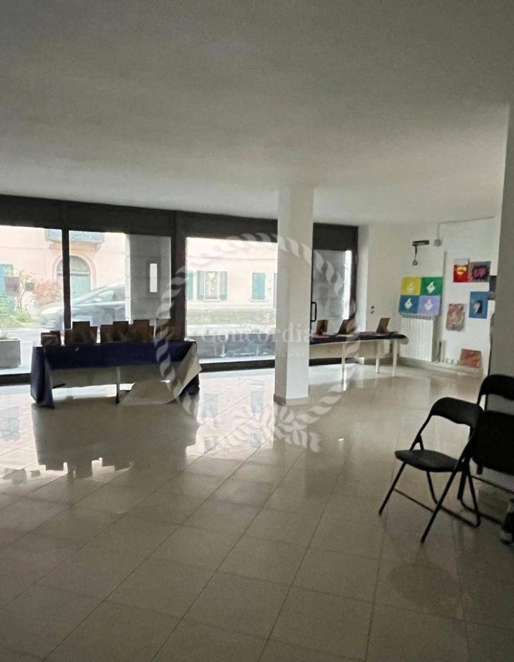 Ufficio in , Castelvetro Piacentino, {3} - Foto 1