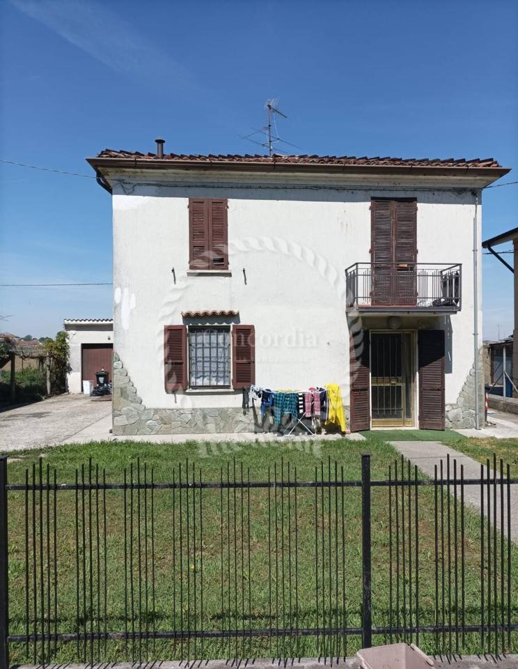 Villa bifamiliare in vendita a Monticelli D'Ongina