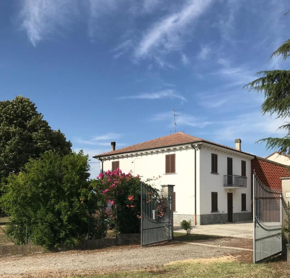 Villa in vendita a Conzano
