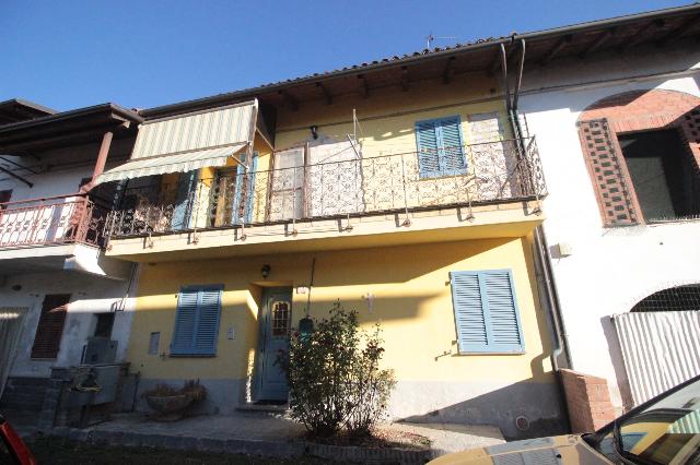 Casa indipendente in Via della Parrocchia 11, Camino - Foto 1