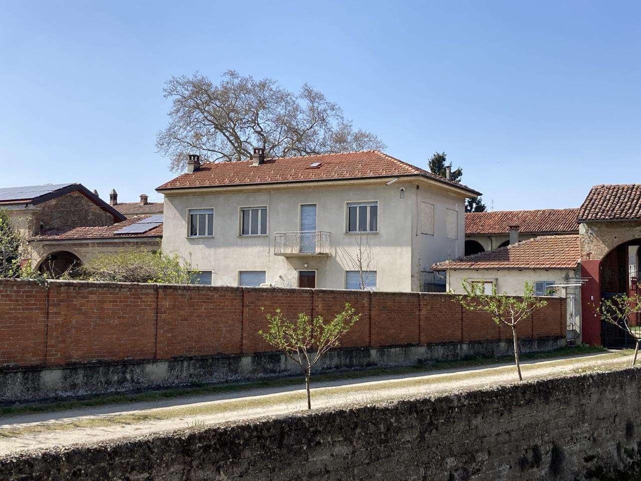 Villa in vendita a Villanova Monferrato