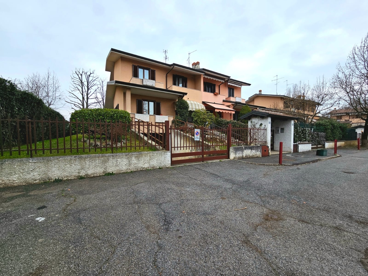 Villa bifamiliare in vendita a Mezzago