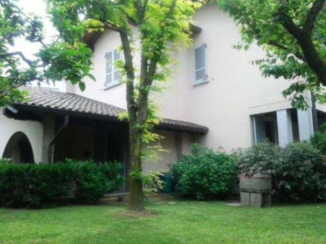 Mansion in Viale Risorgimento, Vimercate - Photo 1