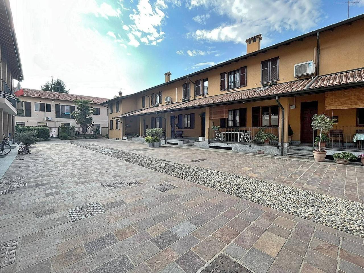 Appartamento in vendita a Burago Di Molgora