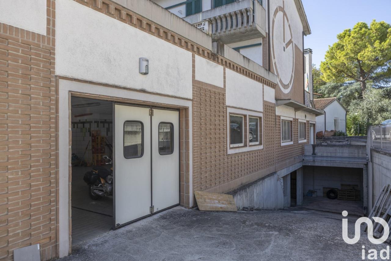 Laboratorio in Via Mario Alessandro Ceccaroni, Recanati, {3} - Foto 1