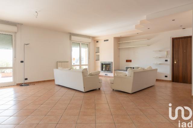 4-room flat in Via Castelvetro 1, Castelfidardo - Photo 1