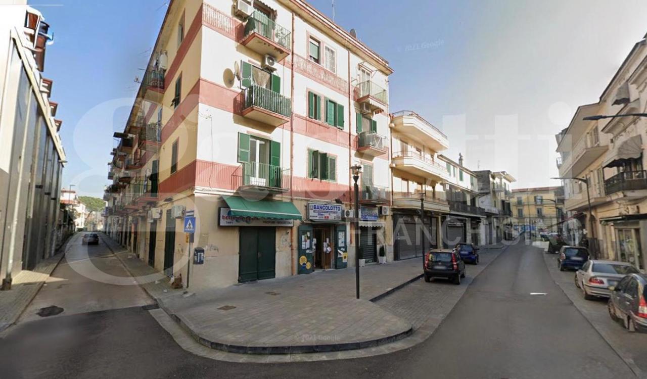 Esercizio commerciale in Via Duca d'Aosta 28, Grumo Nevano, {3} - Foto 1