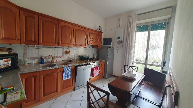 4-room flat in Via delle Pierone, Lucca - Photo 1