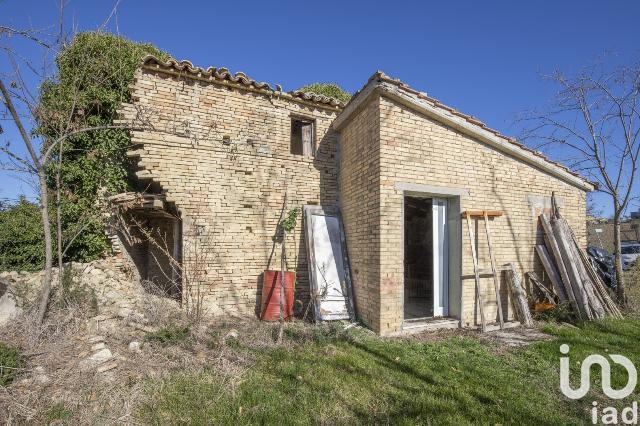 Country house or cottage in Via Contrada Selve 2, Montegiorgio - Photo 1