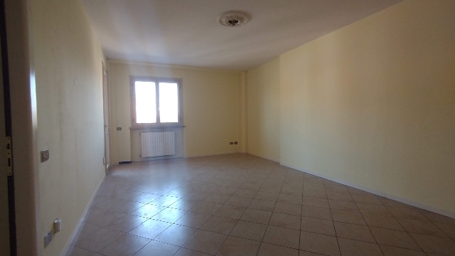 3-room flat, Guastalla - Photo 1