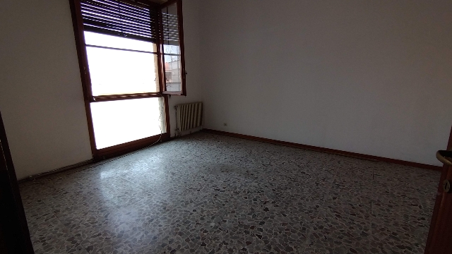 2-room flat, Guastalla - Photo 1