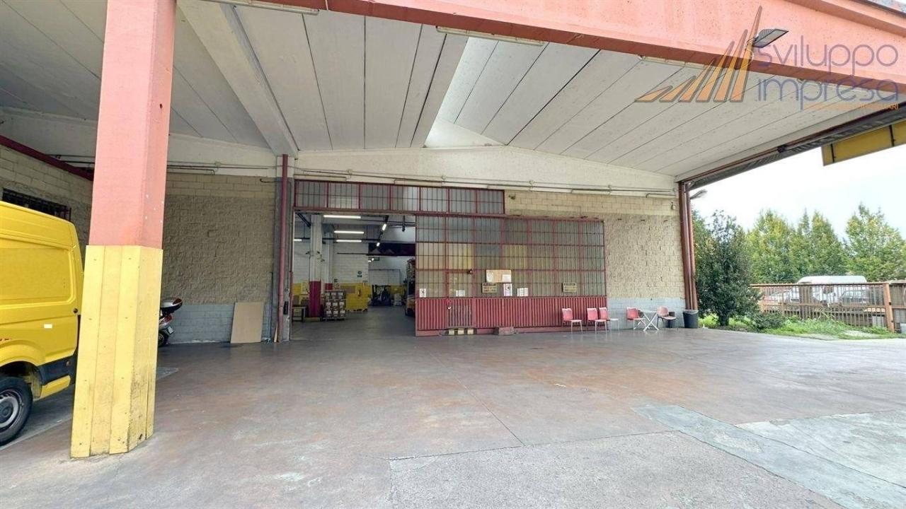 Capannone in Via dei Chiosi 18, Cavenago Di Brianza, {3} - Foto 2