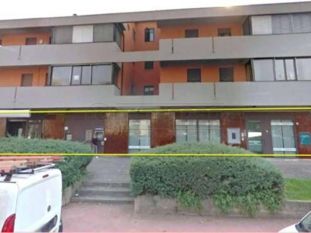 Palazzina commerciale in Via Trento 59, Arzignano, {3} - Foto 2