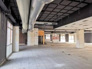 Palazzina commerciale in Viale del Lavoro, Vicenza, {3} - Foto 1