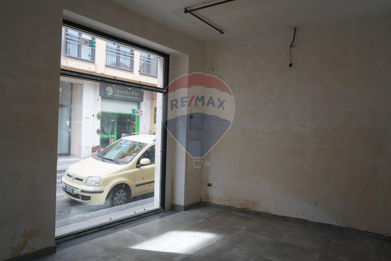 Negozio in Piazza Bovio 2, Enna, {3} - Foto 2