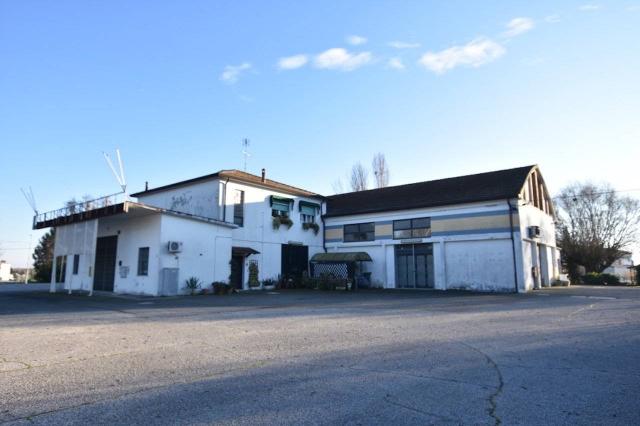 Industrial shed in Via Pomposa 524, Ferrara - Photo 1