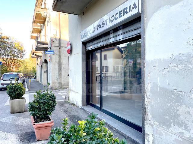 Shop in Via Burago  1, Vimercate - Photo 1