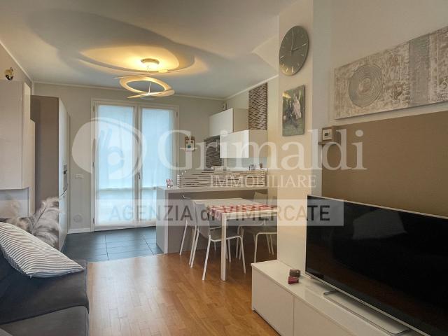 2-room flat in Via Setti Carraro 11, Bernareggio - Photo 1