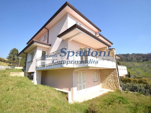 Villa in Via Amilcare Ponchielli 33, Montecatini-Terme - Foto 1