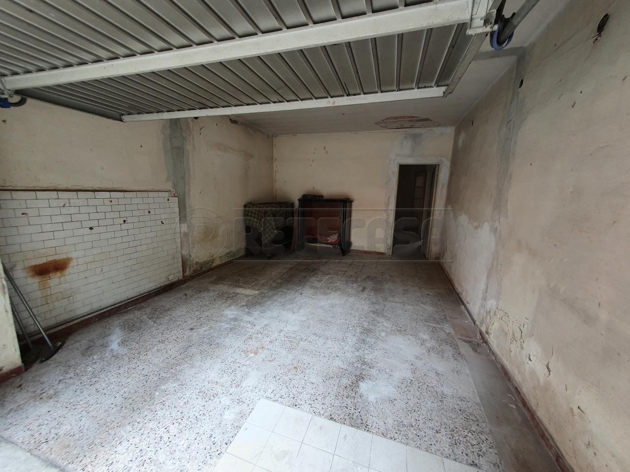 Parcheggio chiuso in Via Angelo Massarotti, Cremona - Foto 1