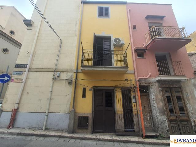 Detached house in {3}, Via Prigione 22/24 - Photo 1