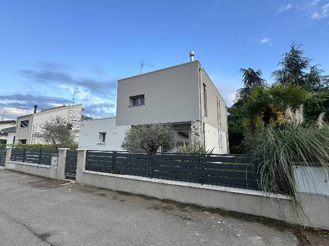 Villa in Via Muzza Corona 111, Castelfranco Emilia - Foto 1