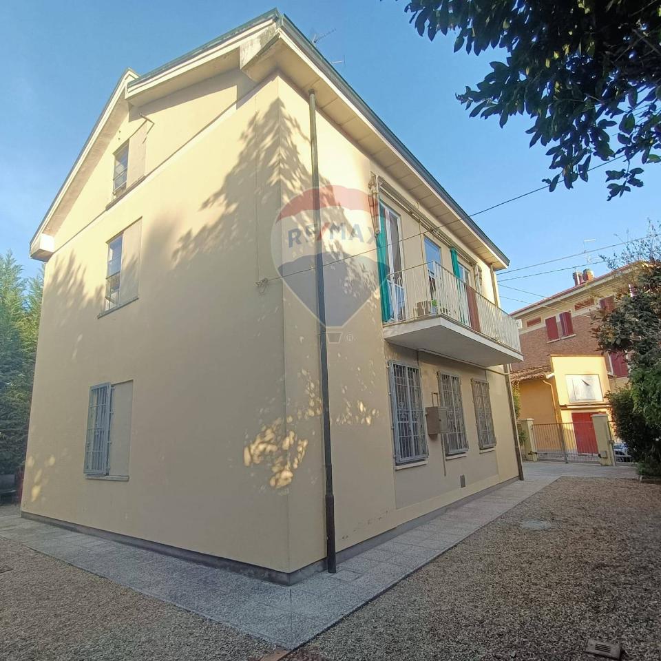 Villa in vendita a Modena