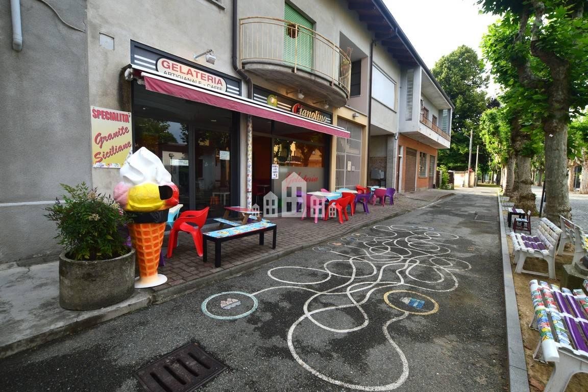 Esercizio commerciale in Viale Tenente Morello 13, Castellamonte, {3} - Foto 2