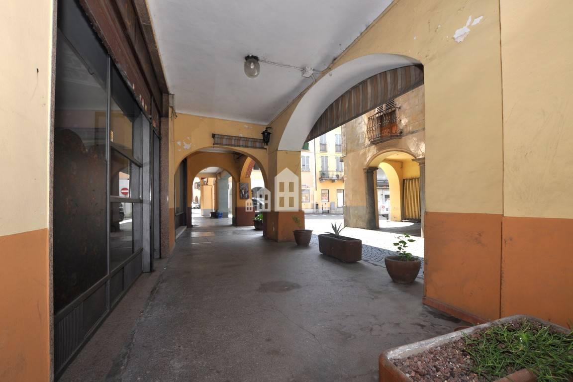 Negozio in Via Massimo d'Azeglio 20, Castellamonte, {3} - Foto 2