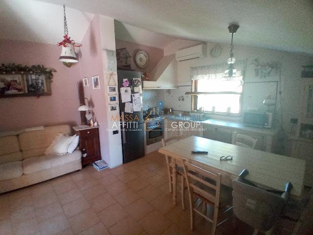 Detached house in Via Silcia 7, Massa - Photo 1