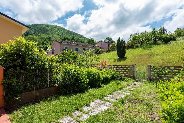 Terraced house in Via I Maggio, Ronco Scrivia - Photo 1