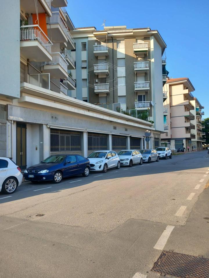 Negozio in Via Scarpa, Savona, {3} - Foto 1