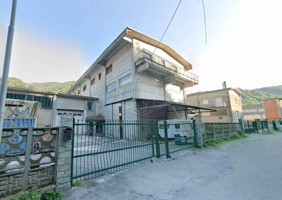 Capannone in Via Valle Stura, Masone, {3} - Foto 1