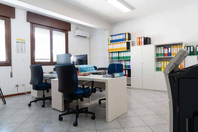 Office in Via della Provvidenza, Rubano - Photo 1