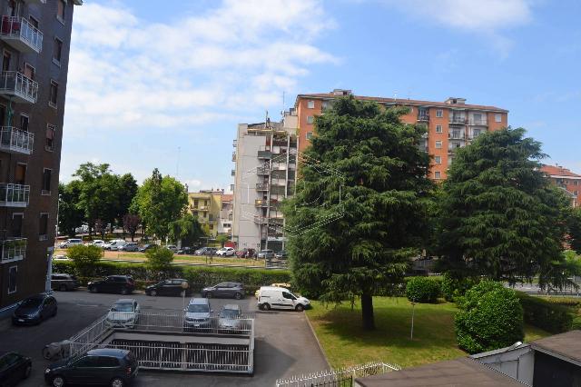 One-room flat in Via Fratelli Cervi 29, San Giuliano Milanese - Photo 1