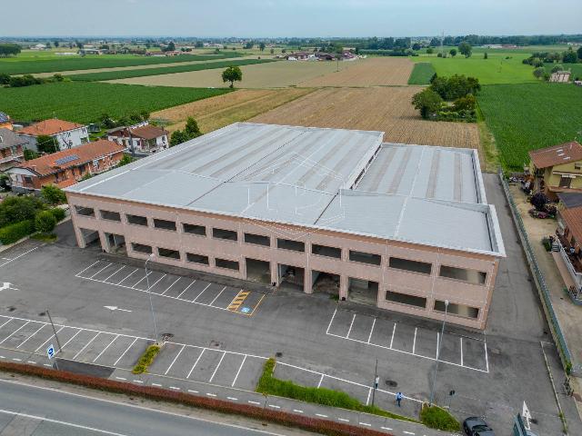 Industrial shed in Via Sestriere Sn, Torino - Photo 1