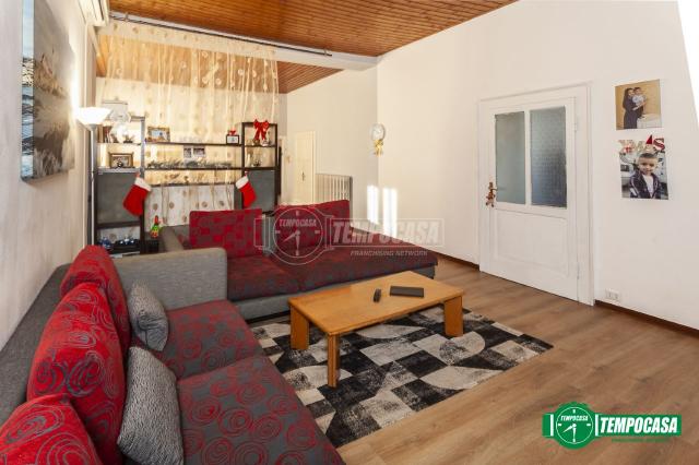 4-room flat in Via Giosuè Carducci, Bergamo - Photo 1