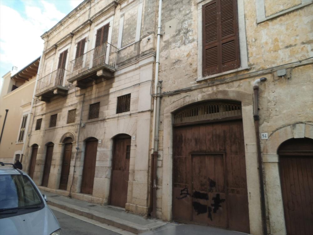Palazzo in vendita a Andria