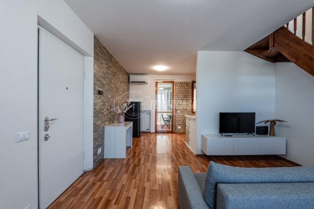 4-room flat in Via Urbino, Numana - Photo 1