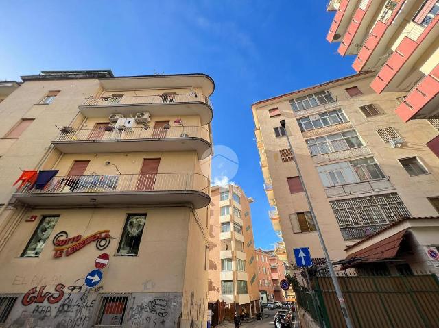 Trilocale in Via Silio Italico 26, Castellammare di Stabia - Foto 1