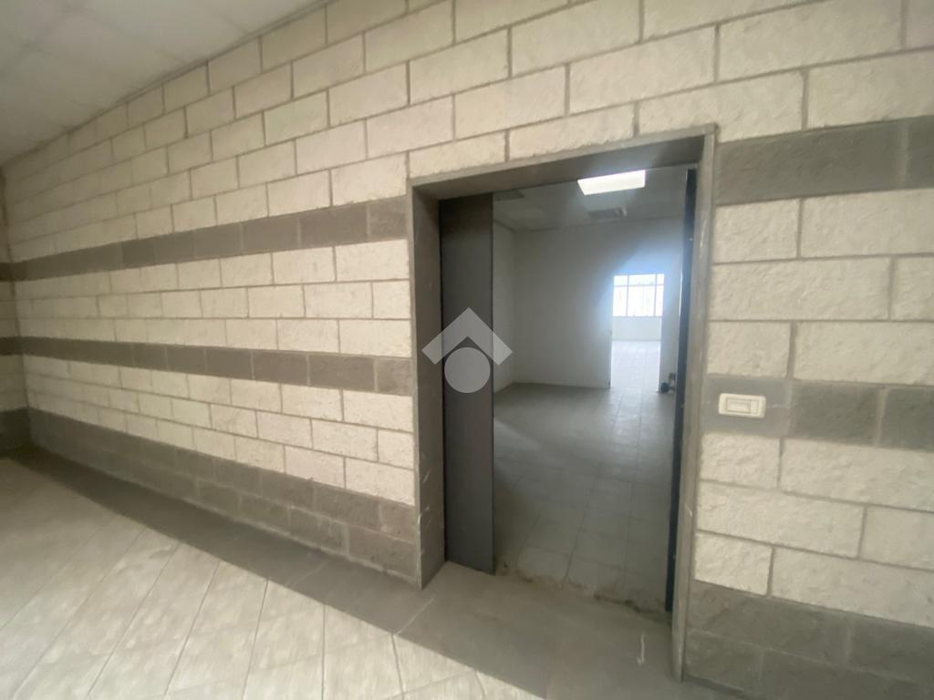 Ufficio in Via Giorgio De Chirico 36, Reggio Emilia, {3} - Foto 1